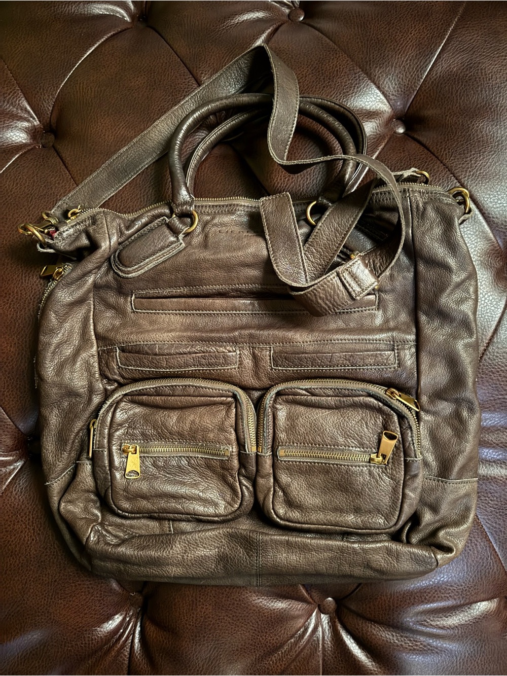 Liebeskind Olive-Colored Leather Crossbody Bag With Multiple Pockets